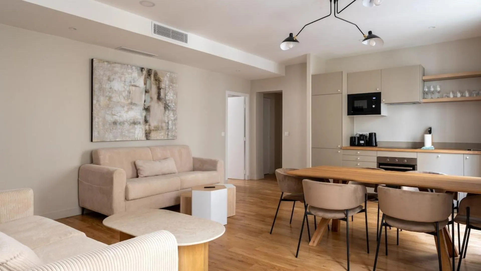 Luxe State Of The Art Near Montmartre Apartment